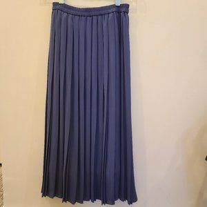 Uniqlo Pleated Midi Skirt